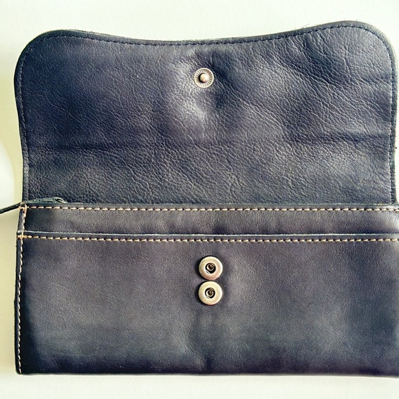 Fossil Black Leather Clutch Wallet Flap snap closure SWL 9689 - Picture 2 of 5